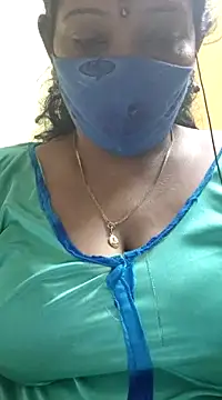 Snapshot of mallu-sumi chatting on 03-17-25, 09:35 mallu-sumi online show from 03-17-25, 09:35
