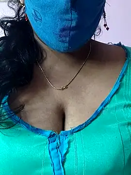 mallu-sumi online show from 11-21-25, 03:27