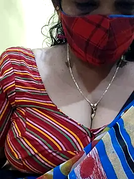 Snapshot of mallu-sumi chatting on 03-10-25, 07:07 mallu-sumi online show from 03-10-25, 07:07