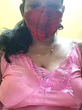 Snapshot of mallu-sumi chatting on 03-18-25, 10:15 mallu-sumi online show from 03-18-25, 10:15