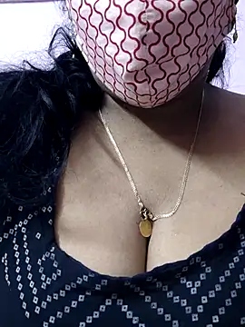 mallu-sumi online show from 05-07-26, 06:33