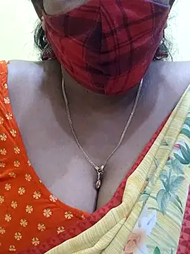 Snapshot of mallu-sumi chatting on 03-07-25, 05:28 mallu-sumi online show from 03-07-25, 05:28