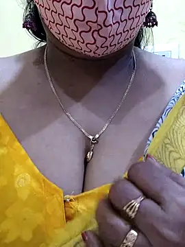 Snapshot of mallu-sumi chatting on 03-09-25, 02:21 mallu-sumi online show from 03-09-25, 02:21