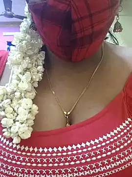 Snapshot of mallu-sumi chatting on 03-16-25, 11:26 mallu-sumi online show from 03-16-25, 11:26