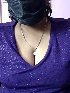 mallu-sumi online show from 04-18-26, 04:37