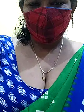 Snapshot of mallu-sumi chatting on 03-11-25, 04:07 mallu-sumi online show from 03-11-25, 04:07