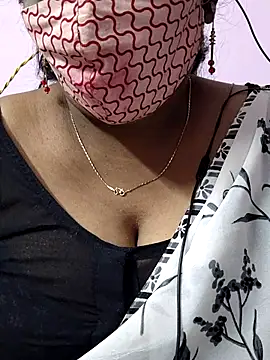 mallu-sumi online show from 11-18-25, 05:05