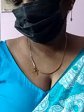mallu-sumi online show from 04-29-26, 02:05