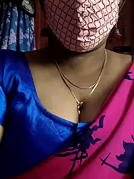 Snapshot of mallu-sumi chatting on 09-30-25, 03:56 mallu-sumi online show from 09-30-25, 03:56
