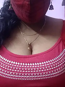 mallu-sumi online show from 10-28-25, 03:07