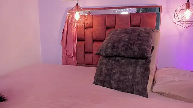 kristakinnky online show from 04-15-26, 11:59