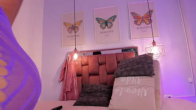 kristakinnky online show from 04-16-26, 12:06