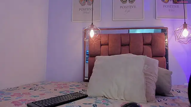 kristakinnky online show from 09-26-25, 01:18