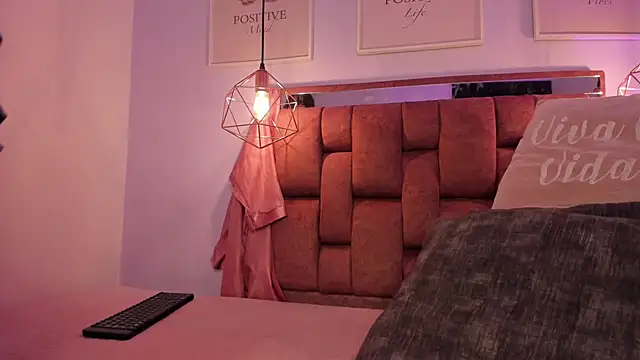 kristakinnky online show from 04-10-26, 12:01