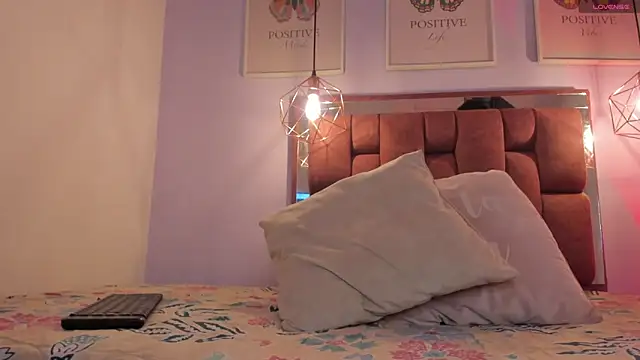 kristakinnky online show from 10-03-25, 01:45