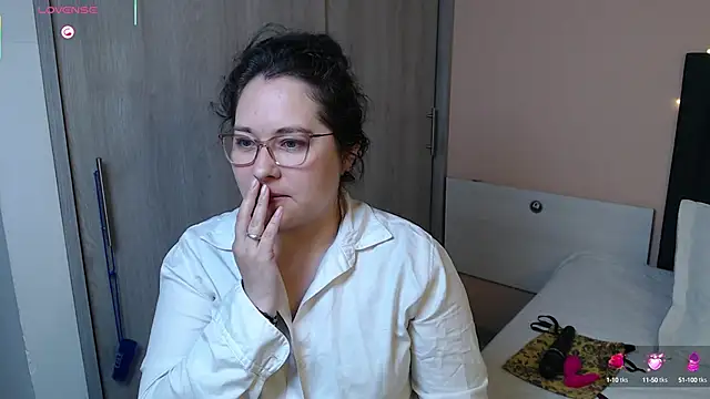 May Carlier online show from 03-17-25, 11:13