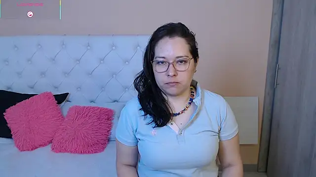 May Carlier online show from 01-13-26, 07:07