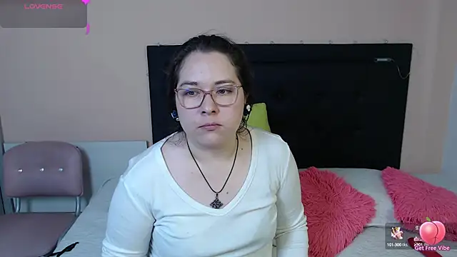 May Carlier online show from 02-19-25, 08:41