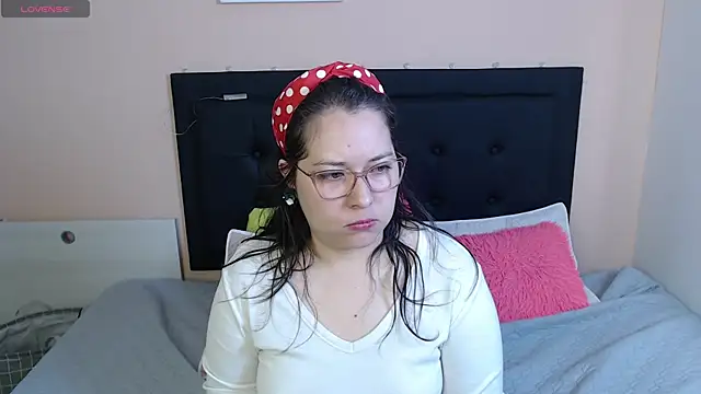 May Carlier online show from 09-17-25, 12:51