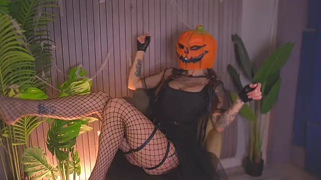 AudreyBrooks  online show from 10-31-25, 07:38