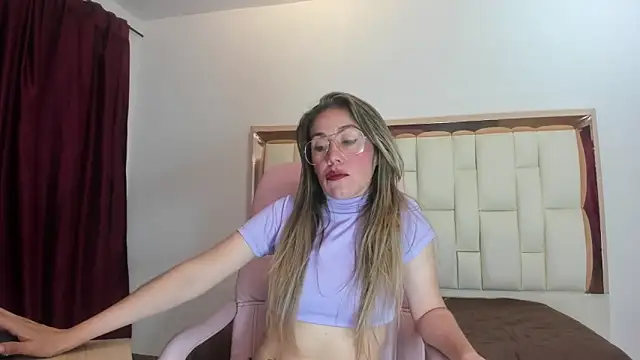  Caroliina online show from 02-17-26, 07:33