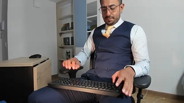 pablo-rincon95 online show from 03-07-26, 11:59