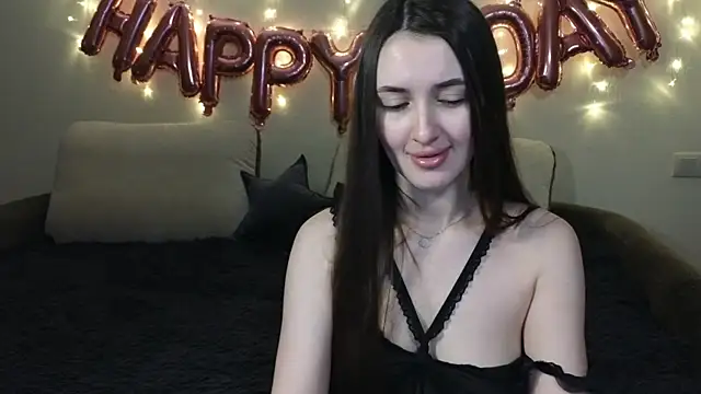 Tutti Frutt1s online show from 11-22-25, 05:28