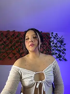 Emily Trujillo online show from 11-20-25, 05:46