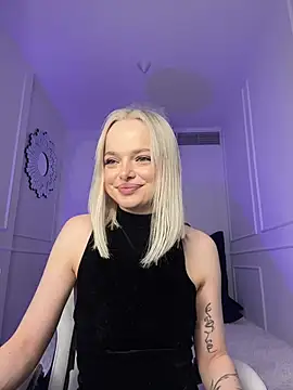 horny blondiee online show from 03-22-25, 11:32