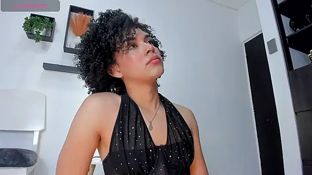 Snapshot of yess__daddy1 chatting on 06-12-26, 02:04 yess daddy1 online show from 06-12-26, 02:04