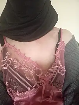 Liliiiblow online show from 12-26-24, 02:37