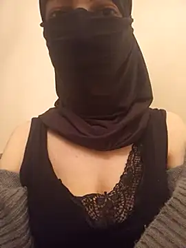 Liliiiblow online show from 12-25-24, 12:27