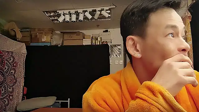 hkwildguy online show from 01-09-26, 03:57