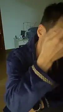 hkwildguy online show from 04-11-26, 09:51