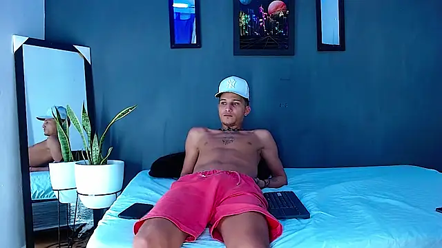 Friendsofeverything  online show from 12-23-24, 04:17