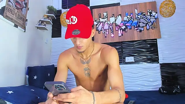 Snapshot of Friendsofeverything_ chatting on 02-01-26, 01:53 Friendsofeverything online show from 02-01-26, 01:53