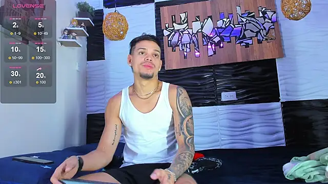 Snapshot of Friendsofeverything_ chatting on 01-17-26, 01:47 Friendsofeverything online show from 01-17-26, 01:47