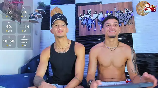 Snapshot of Friendsofeverything_ chatting on 02-03-26, 02:44 Friendsofeverything online show from 02-03-26, 02:44