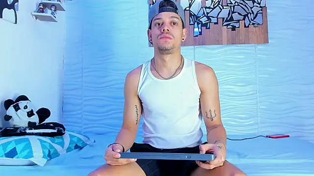 Friendsofeverything  online show from 09-09-25, 01:09