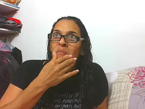 latinbrunettet online show from 04-22-26, 01:18