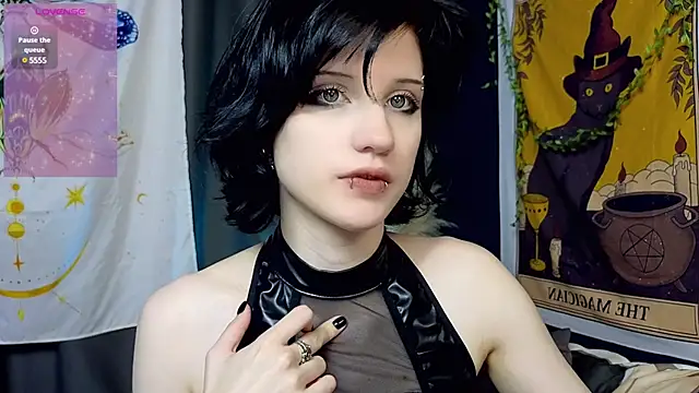 Snapshot of dark_vamp_ chatting on 01-17-25, 06:44 dark vamp  online show from 01-17-25, 06:44