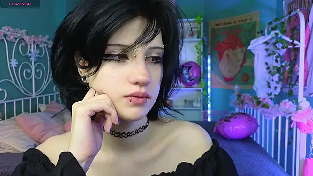 Snapshot of dark_vamp_ chatting on 02-20-25, 11:43 dark vamp  online show from 02-20-25, 11:43