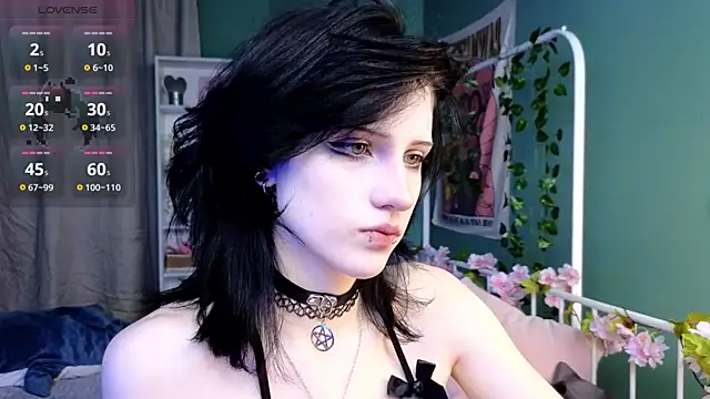 Snapshot of dark_vamp_ chatting on 10-10-25, 03:24 dark vamp  online show from 10-10-25, 03:24