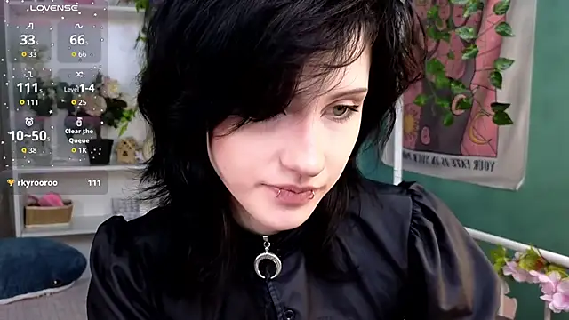 Snapshot of dark_vamp_ chatting on 10-16-25, 05:10 dark vamp  online show from 10-16-25, 05:10