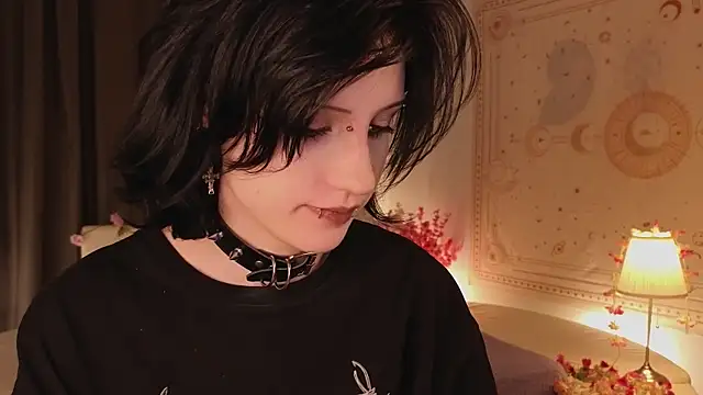 Snapshot of dark_vamp_ chatting on 02-23-25, 06:17 dark vamp  online show from 02-23-25, 06:17