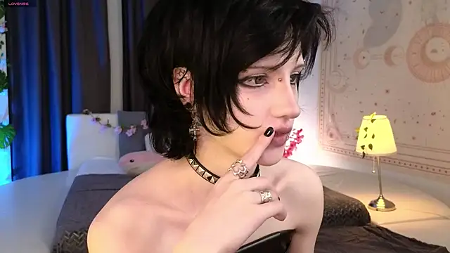 Snapshot of dark_vamp_ chatting on 02-27-25, 10:33 dark vamp  online show from 02-27-25, 10:33