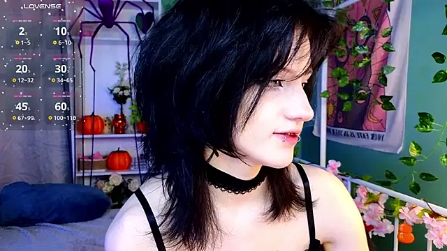 dark vamp  online show from 10-29-25, 01:54