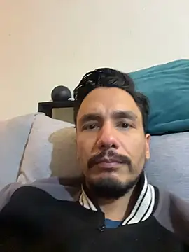 Ginessy online show from 12-19-25, 08:06