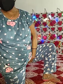 Snapshot of PeaCoooock chatting on 10-06-25, 06:41 PeaCoooock online show from 10-06-25, 06:41