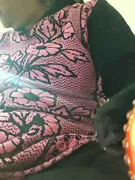 Snapshot of PeaCoooock chatting on 12-17-25, 03:39 PeaCoooock online show from 12-17-25, 03:39